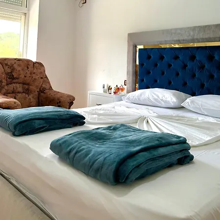 Central- Azure -stay Përmet