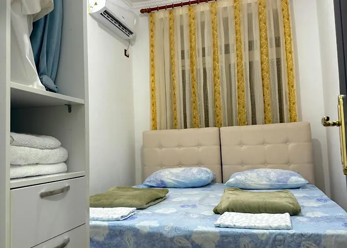 Central- Azure -stay Apartment *